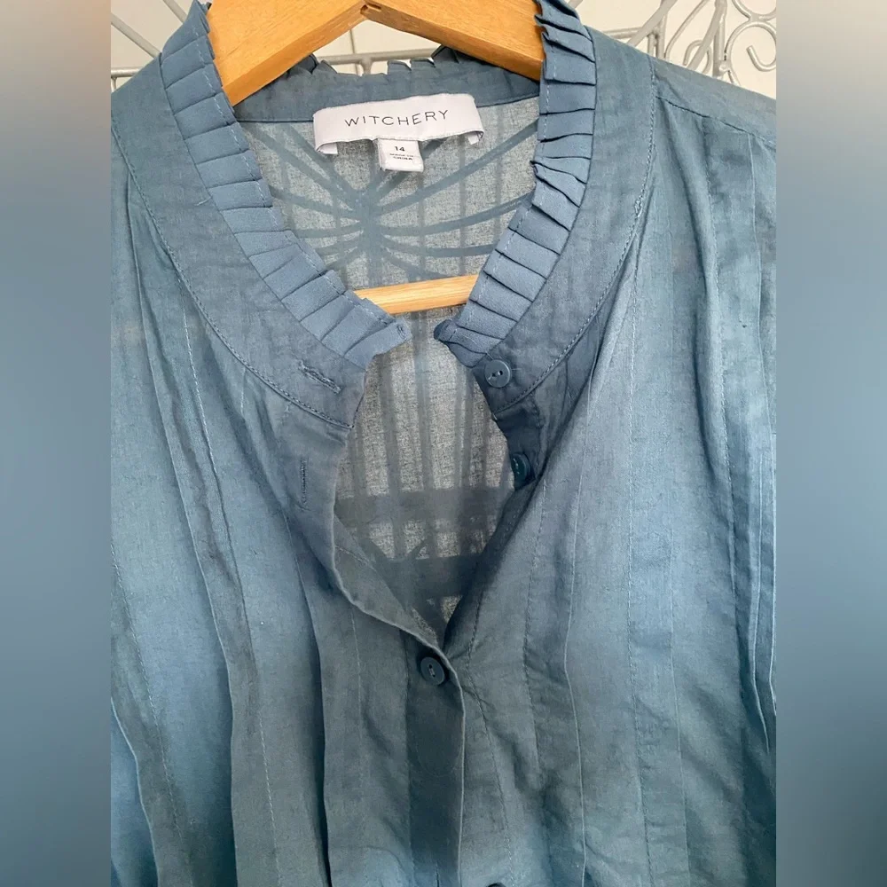 Witchery 💯% cotton blouse - Picture 5 of 8